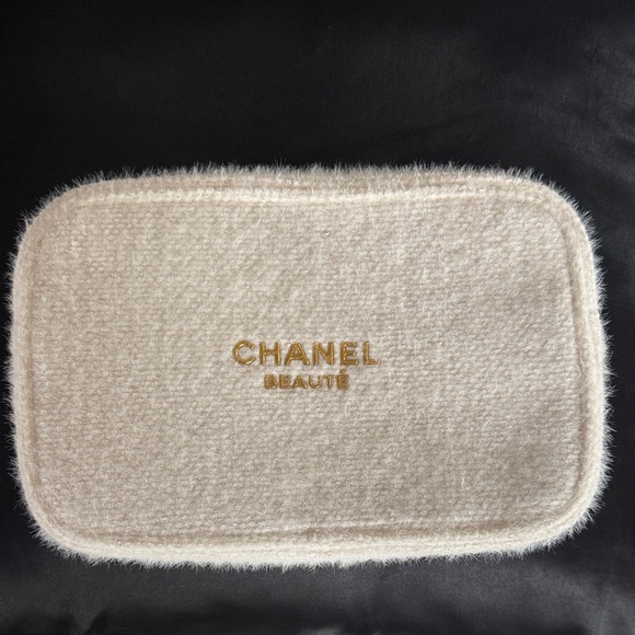 CHANEL Handbags - Chanel Beauté Cream Pouch with Gold Accents
